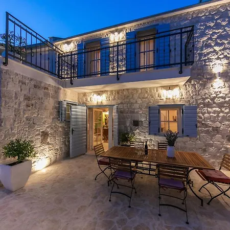 Pescatore Willa Trogir