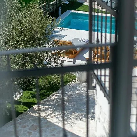 Pescatore Villa *